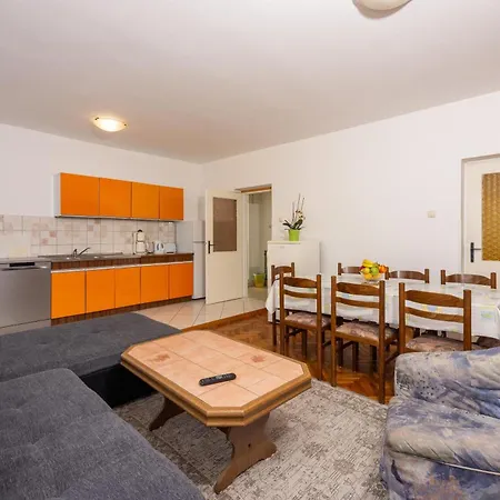 Antonio Apartment