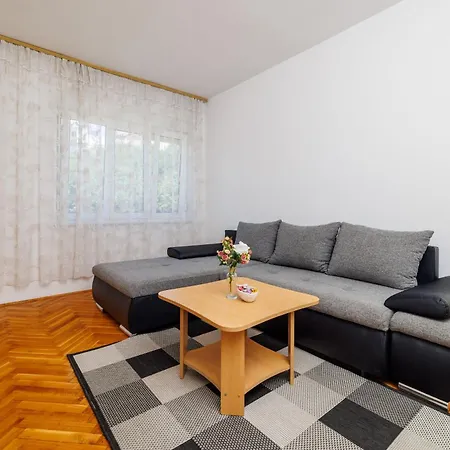 Apartment Antonio Crikvenica